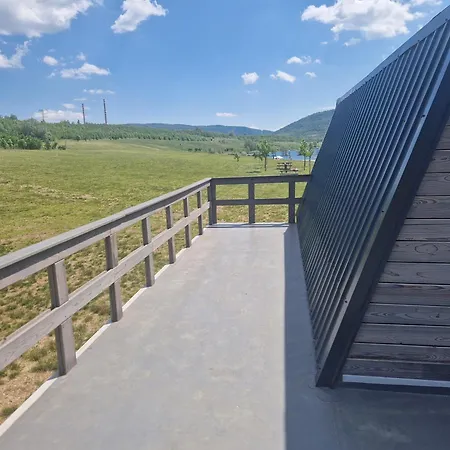 Kemping Rodinny 6 Luzkovy S Vyhledem Na Jezero Milada