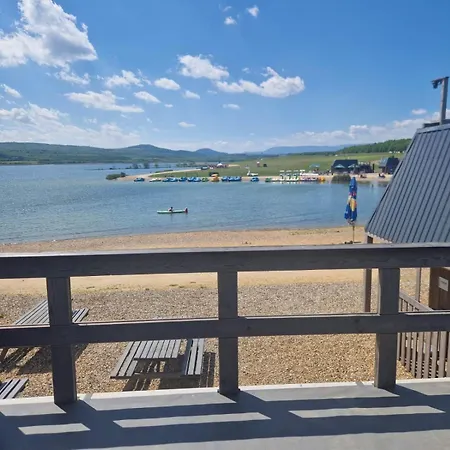 Rodinny 6 Luzkovy S Vyhledem Na Jezero Milada Kemping
